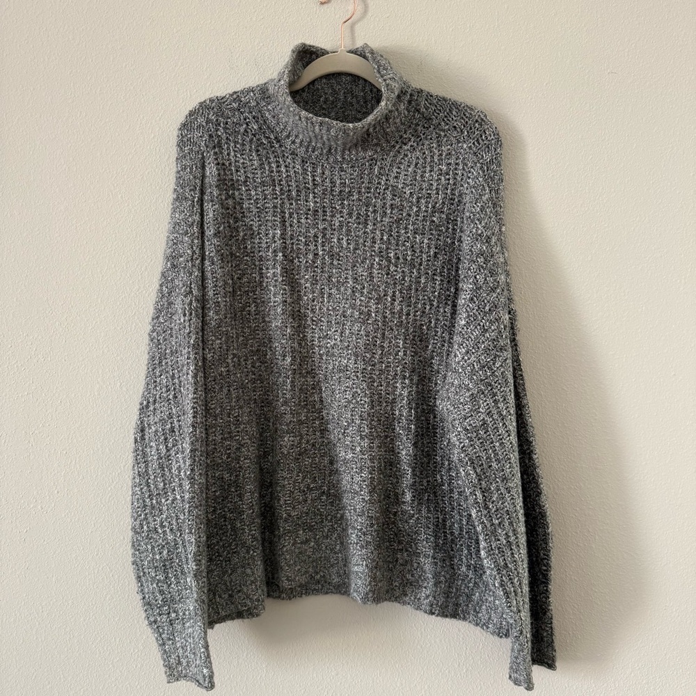American Eagle Cozy Oversized Gray Knitted Turtleneck Sweater